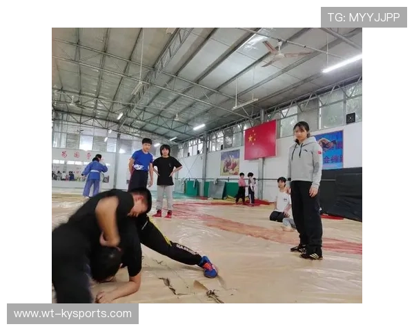 运动员再就业培训:帮助运动员顺利转型,专业运动员训练有多苦 运动员再就业培训:帮助运动员顺利转型,专业运动员训练有多苦